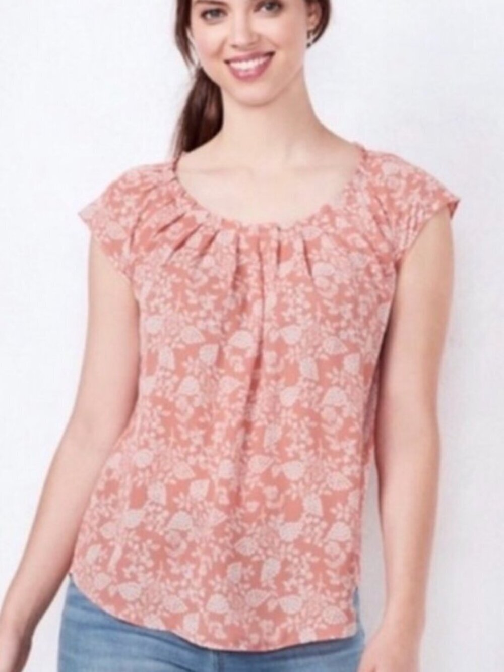 LC Lauren Conrad Size 4x Pleated Neck Top Pink Floral Flowy Spring Blouse Light